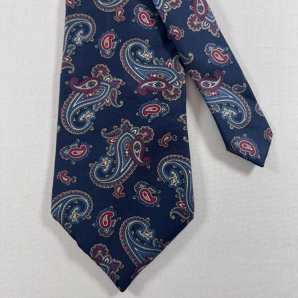 Christian Dior Necktie Mens Navy Blue Paisley 100% Silk Woven Italy Made in USA